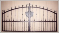 Aire Wrought Iron Driveway Gate